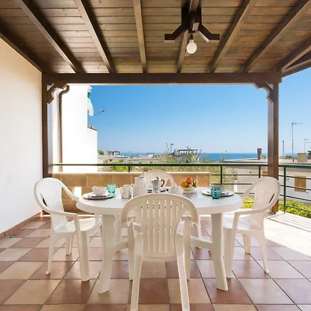 Villette Acquamarina 2 Holiday home *